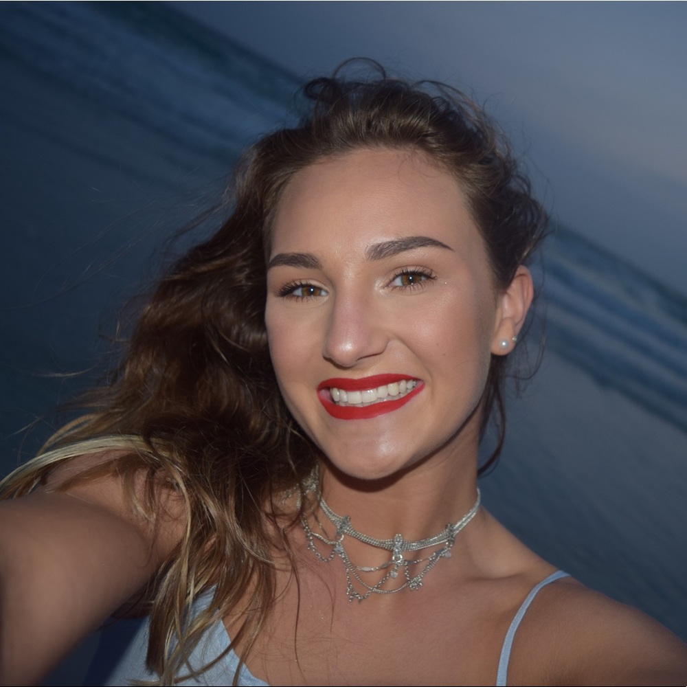 Meet your Posher, Haley